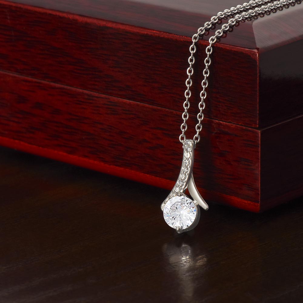 To My Loving Mom - I'm So Lucky To Have You As My Mother - Alluring Beauty Necklace - Personalize Memories