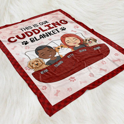 Personalized Couple & Pet Cuddling Fleece Blanket - Custom Gift for Couples & Pet Lovers - Personalize Memories
