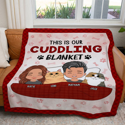 Personalized Couple & Pet Cuddling Fleece Blanket - Custom Gift for Couples & Pet Lovers - Personalize Memories